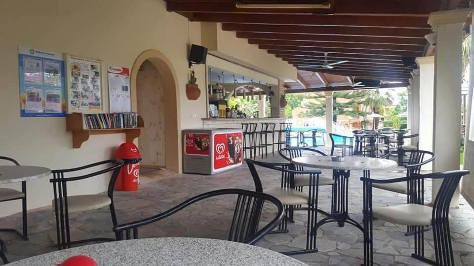 Hellens Village Almiros Beach Екстер'єр фото