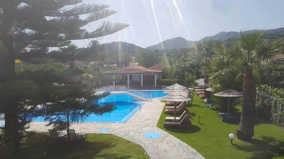Hellens Village Almiros Beach Екстер'єр фото
