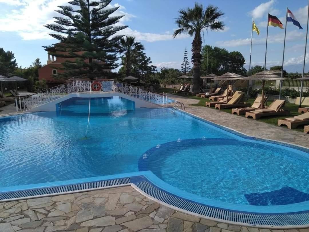 Hellens Village Almiros Beach Екстер'єр фото